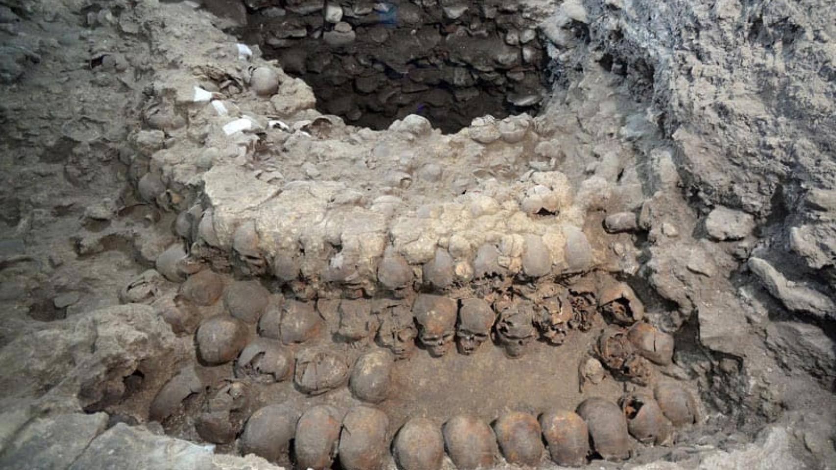 Restos encontrados tras la calle Guatemala, 24, en Ciudad de México. 