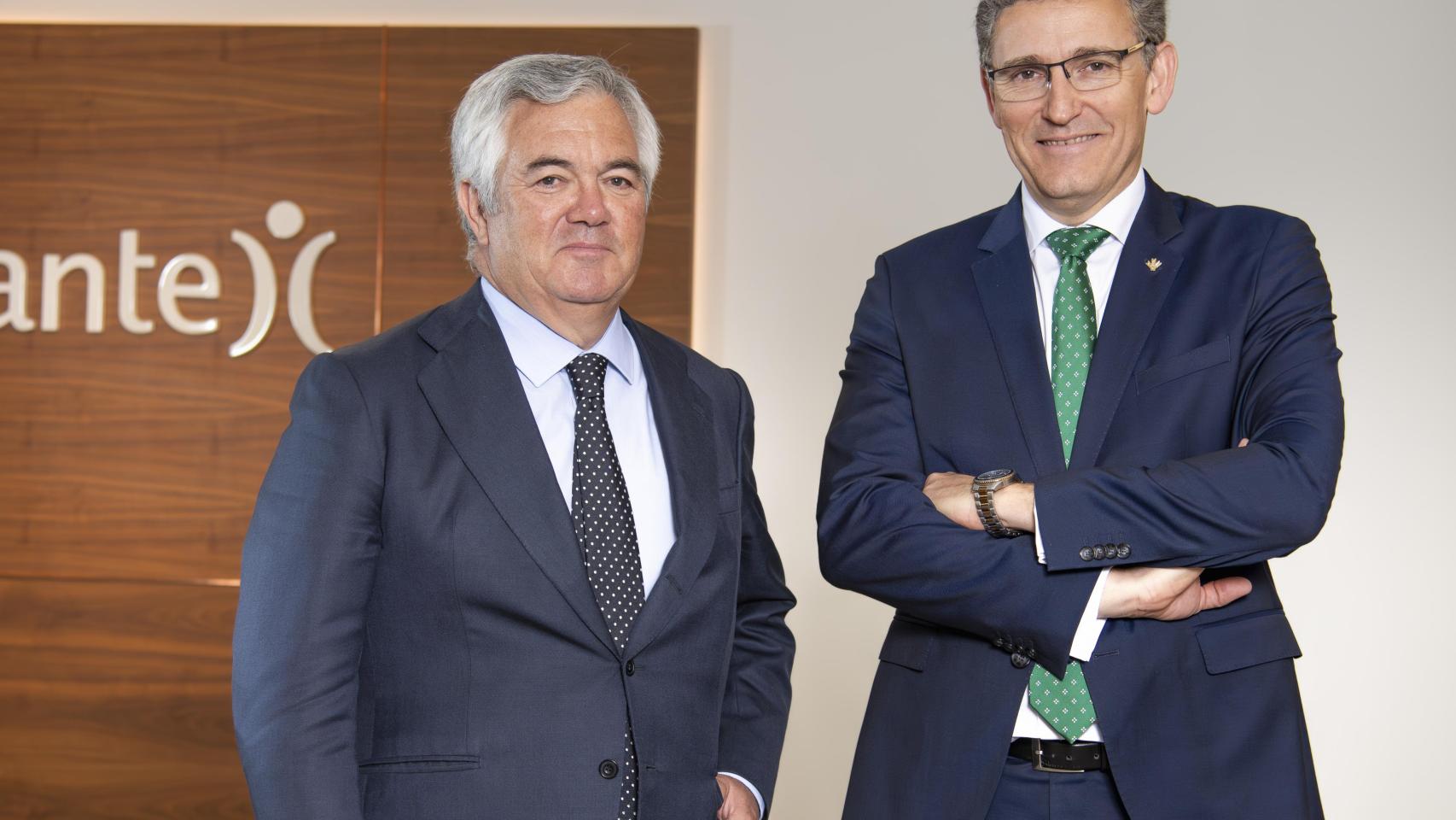 Santiago Satrústegui, presidente de Abante y Víctor Manuel Martín, director general de Eurocaja Rural.