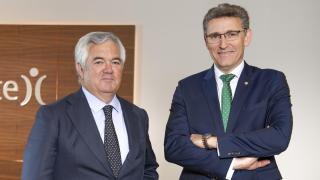 Santiago Satrústegui, presidente de Abante y Víctor Manuel Martín, director general de Eurocaja Rural.