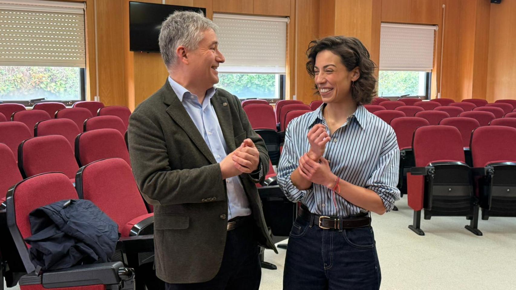 Rosa junto con el rector de la UDC, Ricardo Cao 