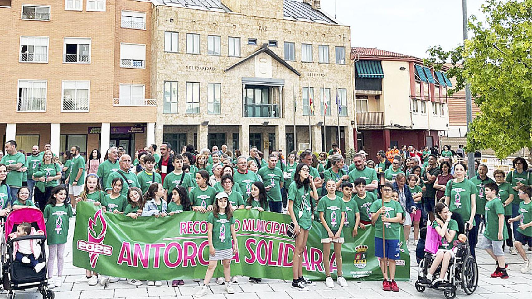 Imagen de La Antorcha Solidaria de La Cistérniga 2025.