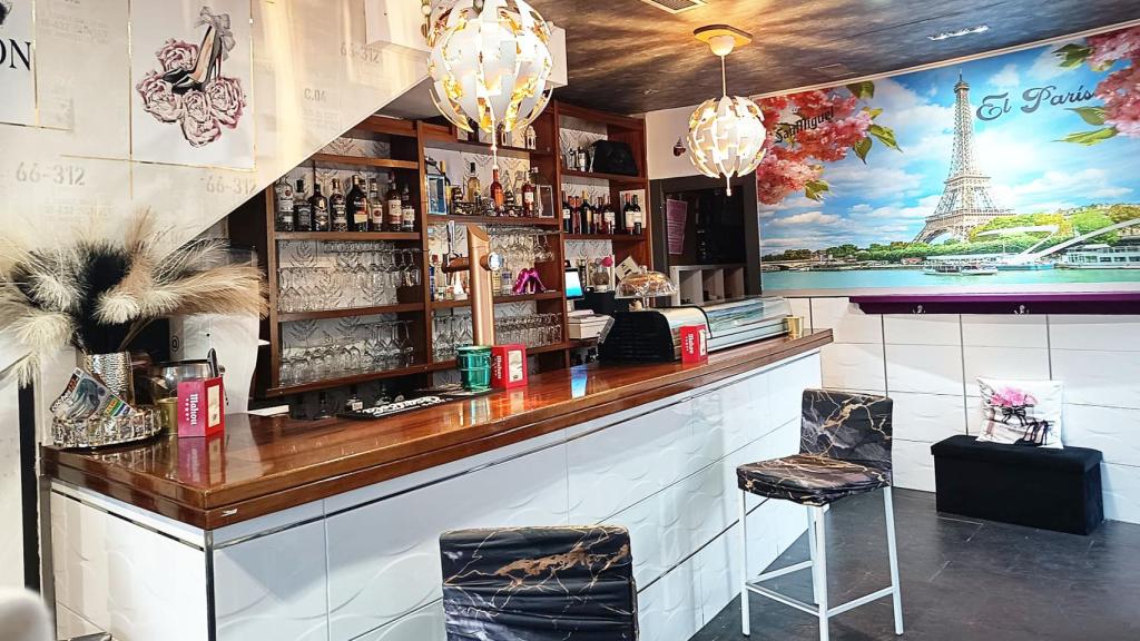Imagen interior del Bar Paris en Cabezón de Pisuerga.
