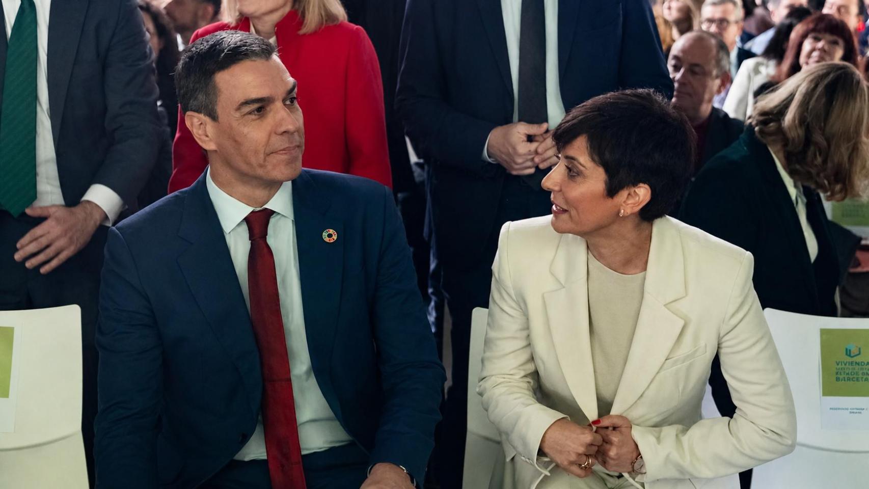 Pedro Sánchez e Isabel Rodríguez.