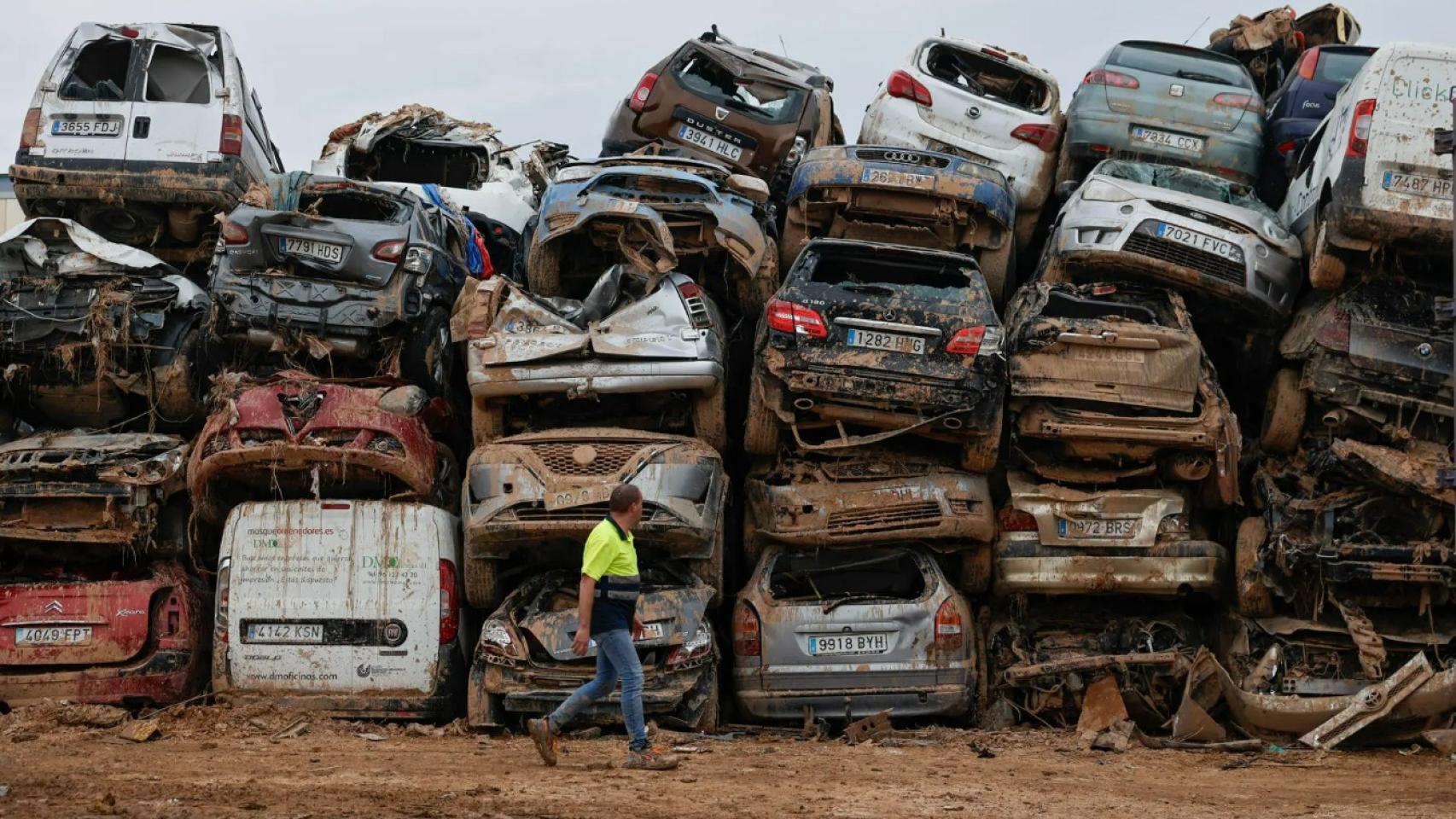 Coches arrasados por la dana de Valencia de octubre de 2024. EFE