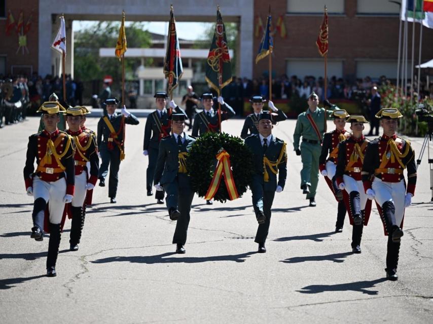 Guardias civiles durante la jura de bandera de la 172ª promoción en Valdemoro (Madrid), este jueves.