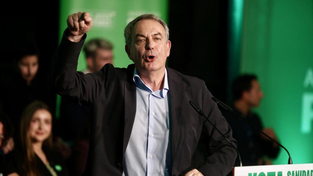 El expresidente del Gobierno José Luis Rodríguez Zapatero, durante su intervención en el mitin.