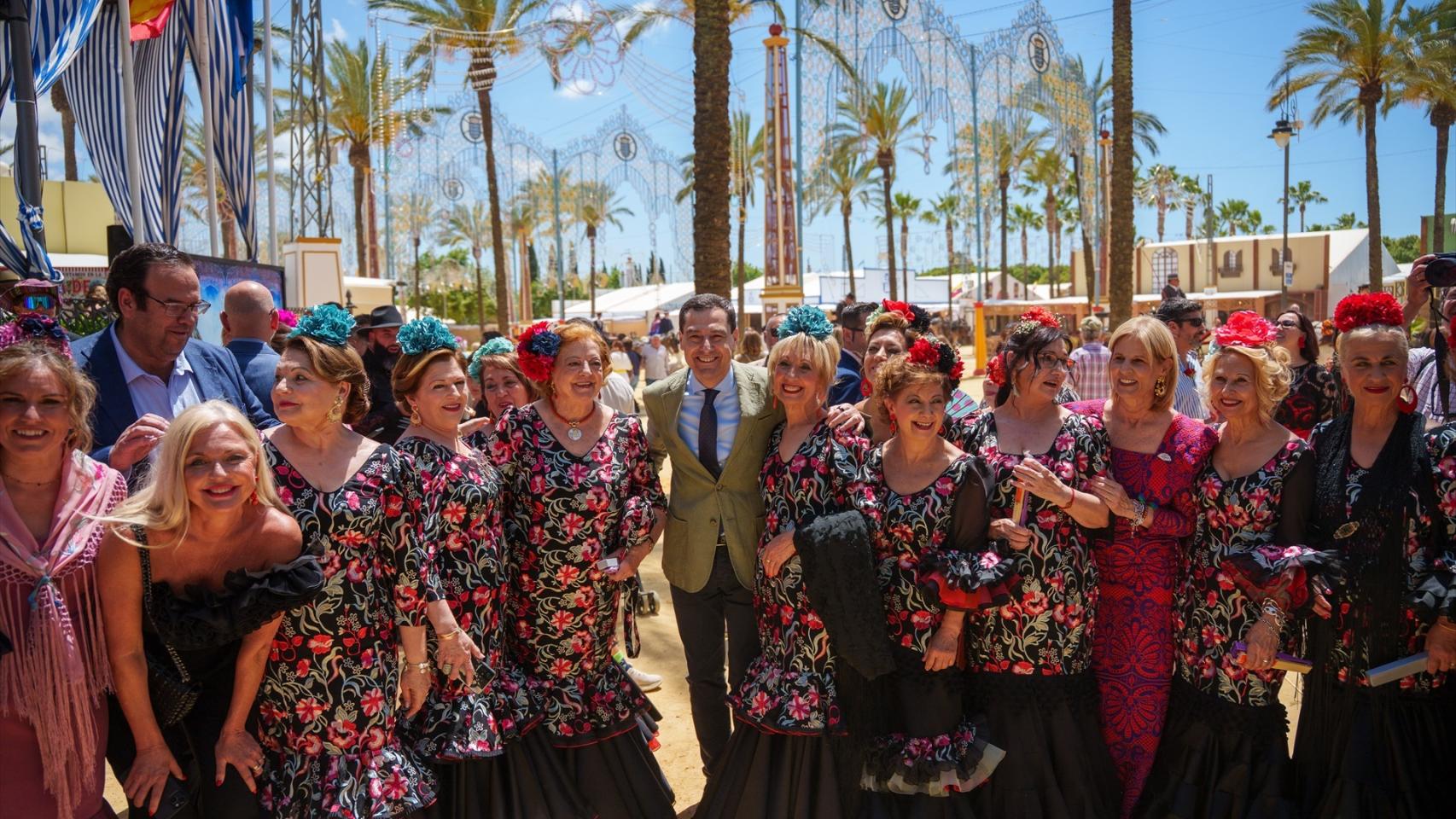 El presidente de la Junta y candidato del PP andaluz, Juanma Moreno, en la feria de Jerez.
