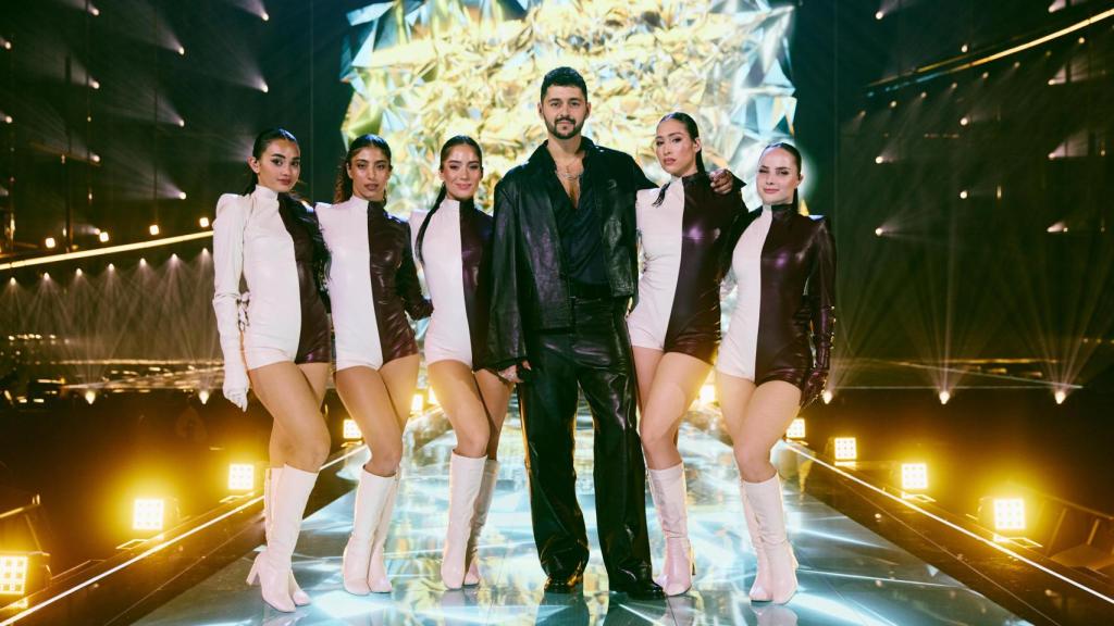 Noam Bettan, representante de Israel con el grupo de baile de la candidatura israelí a Eurovisión.