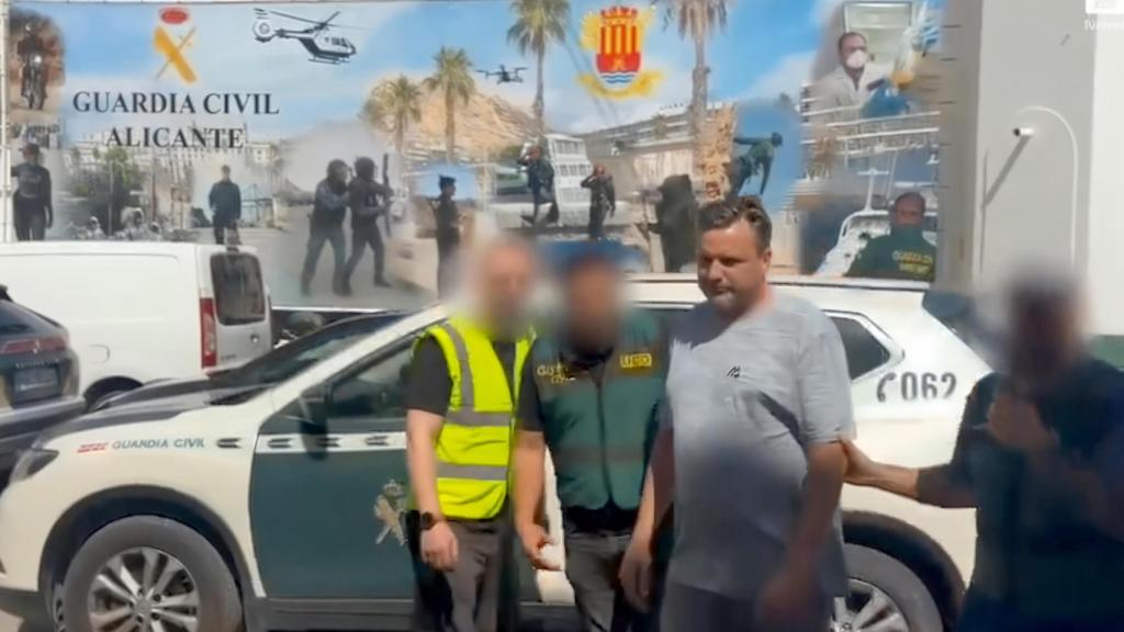 Simon Dutton, detenido en la comandancia de Alicante este jueves.