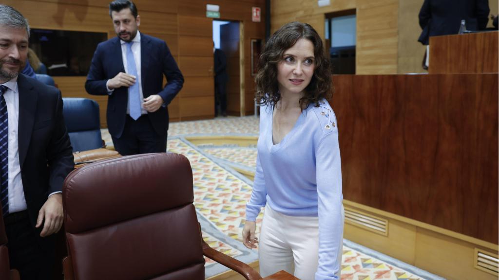 Ayuso, en el pleno de la Asamblea.