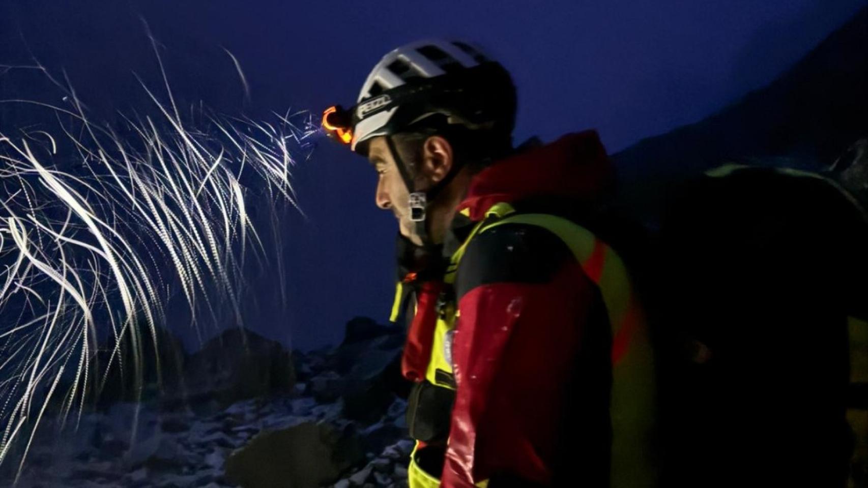 Montañero de rescate en los Picos de Europa de Caín (León).