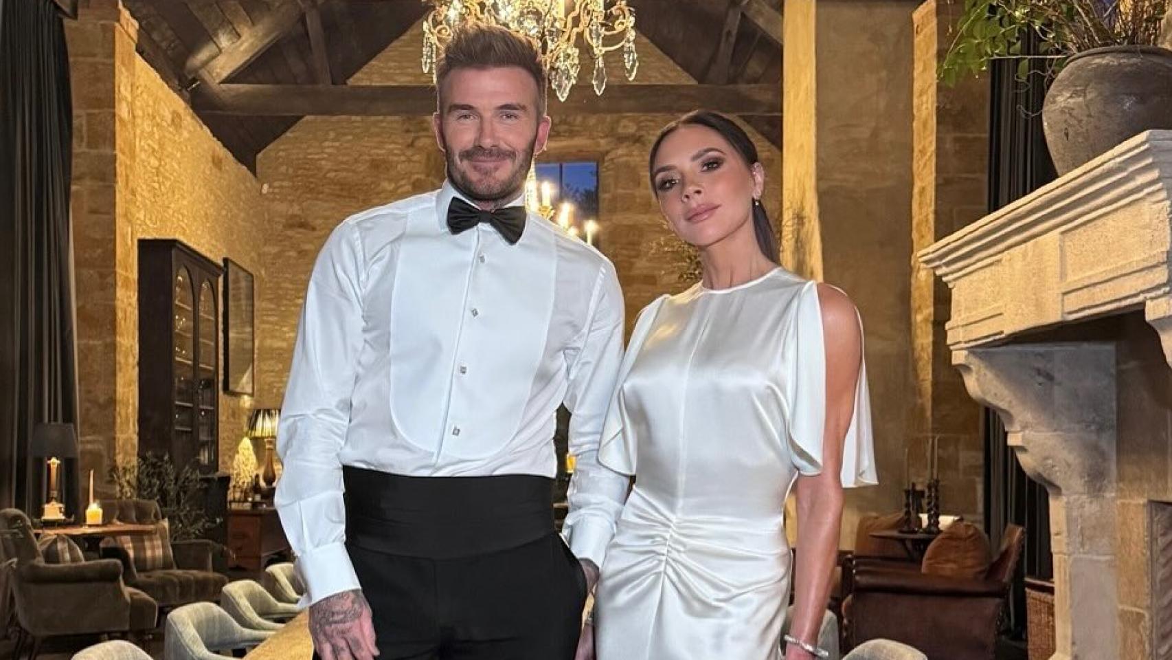David Beckham junto a su esposa, Victoria, en una fotografía de sus redes sociales. 