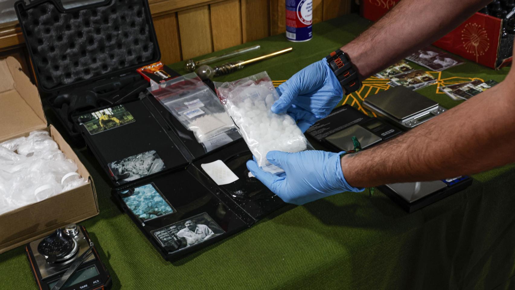 La Guardia Civil detiene a 31 personas e incauta 300.000 dosis en el mayor operativo en España contra la droga 'flakka'