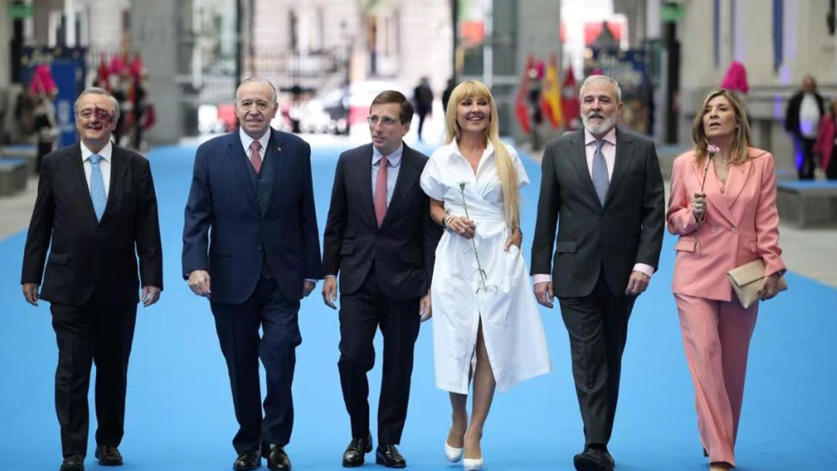 Entrada del alcalde de Madrid al Palacio de Cibeles 