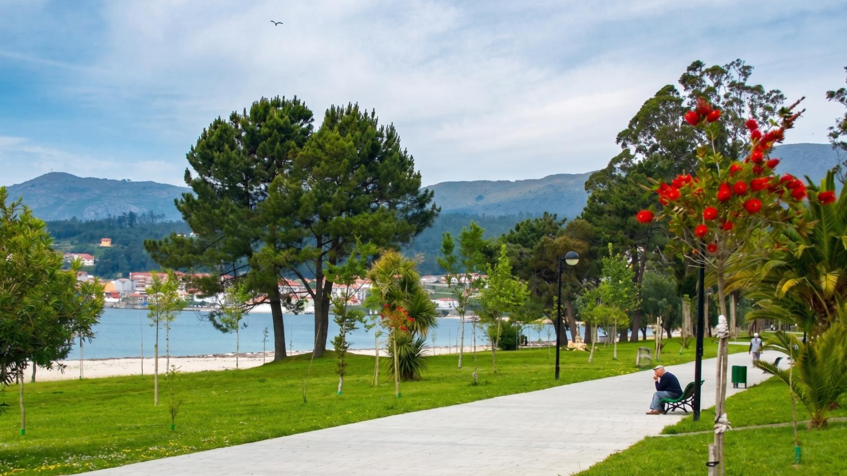 Paseo marítimo de la playa de Barraña, en Boiro, en A Coruña 