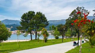Paseo marítimo de la playa de Barraña, en Boiro, en A Coruña 