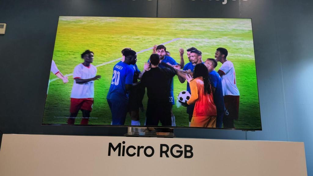 Televisor Micro RGB R95H de Samsung