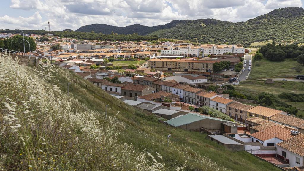 Sierra de cordoneros donde se observa Almadén.
