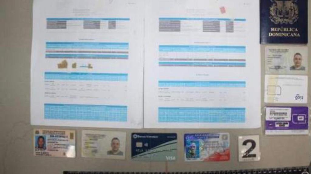 Documentos legales colombianos obtenidos de forma fraudulenta.