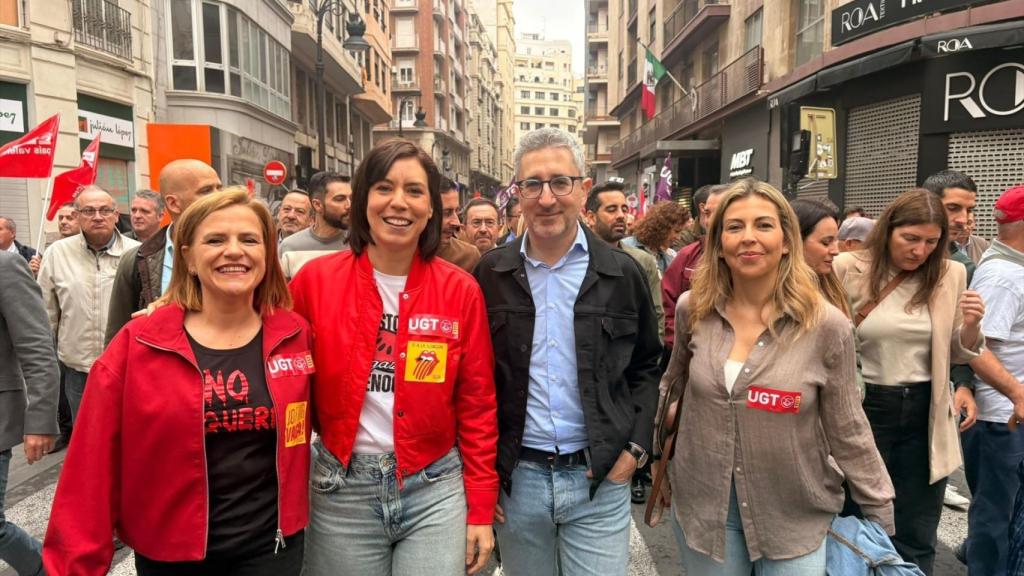 Pilar Bernabé, Diana Morant y Arcadi España en la manifestación del Primero de Mayo. PSPV