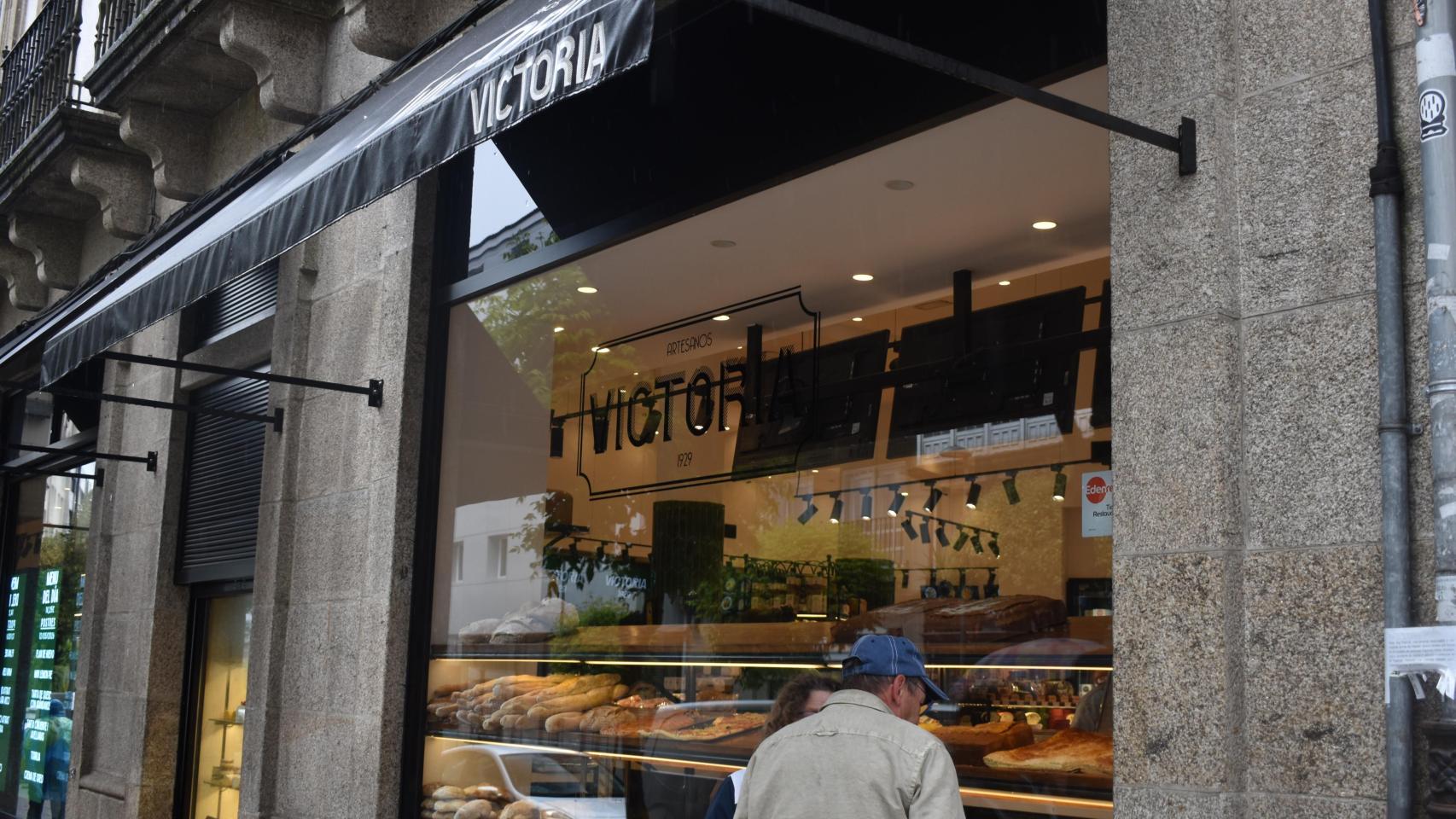 De repartir leche por todo Santiago a atender a clientes de cuarta generación