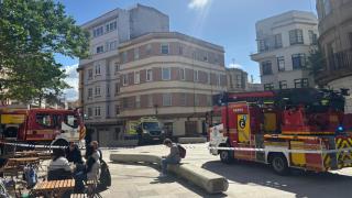 Los bomberos esta tarde en la Ciudad Vieja.