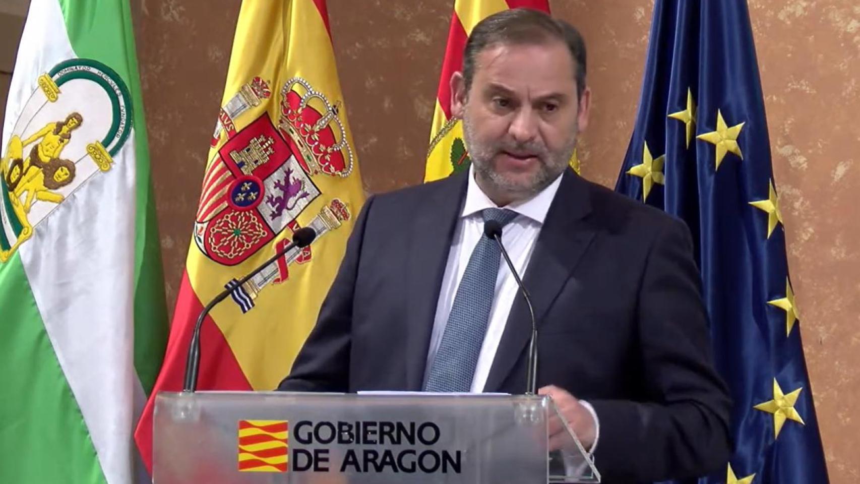 Ábalos, durante su intervención en la Sala de la Corona del Pignatelli el 16 de abril de 2021.