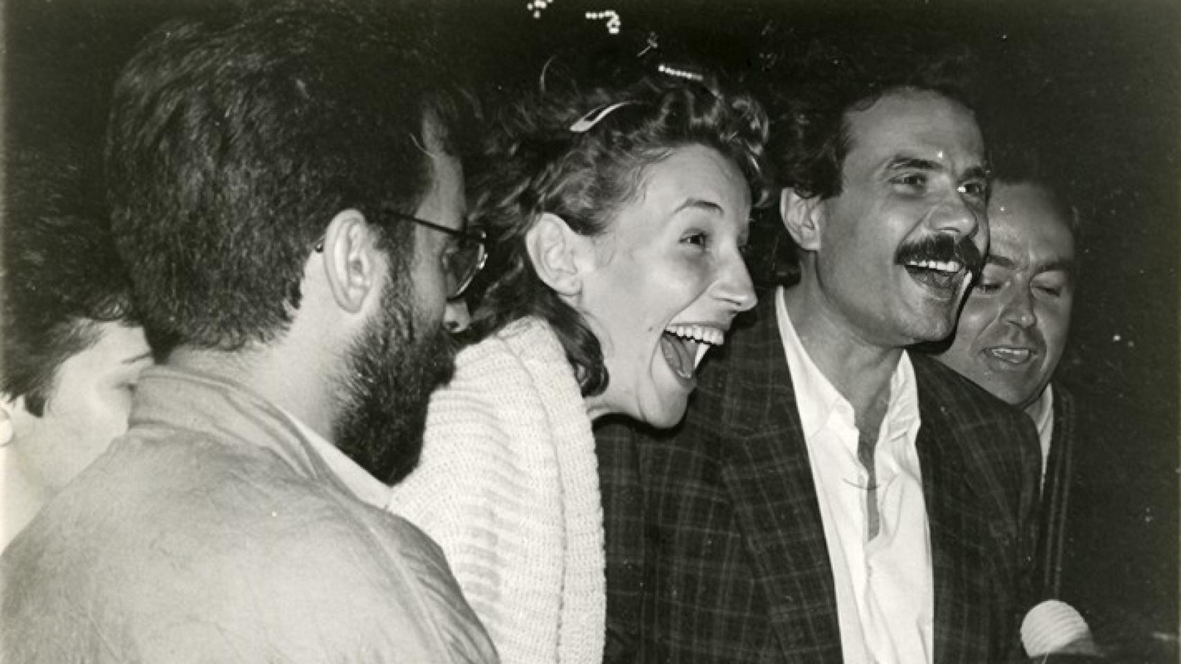 Begoña Caamaño con compañeiros de Radio Popular. 