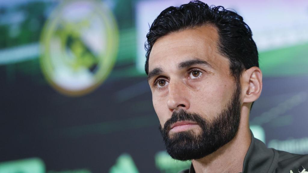 Álvaro Arbeloa, en rueda de prensa con el Real Madrid.