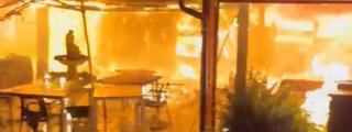 Imagen del incendio de anoche en un restaurante en Sada (A Coruña)