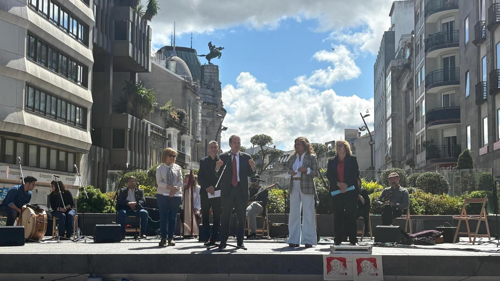 Acto del Día das Letras Galegas en Vigo.