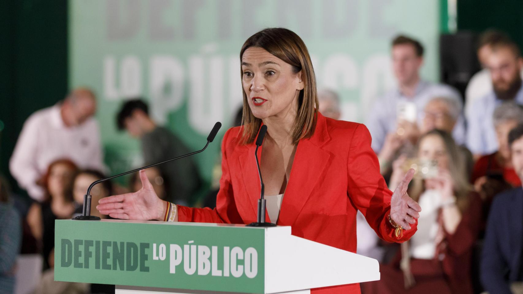 La cabeza de lista del PSOE por Granada, Olga Manzano, en un acto de campaña.