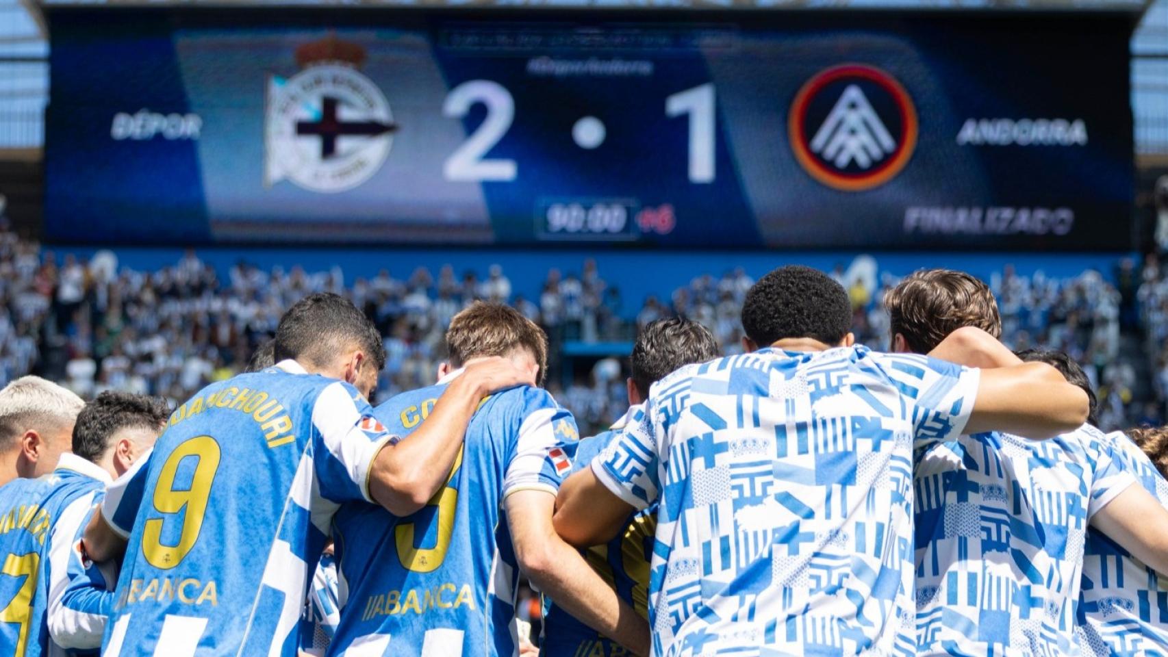 El equipo celebra la victoria ante el Andorra