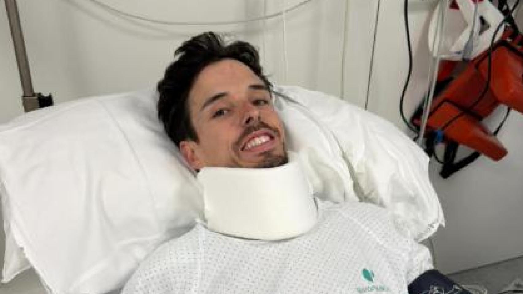 Álex Márquez, en el Hospital General de Cataluña, tras su grave accidente en el circuito de Barcelona-Cataluña.