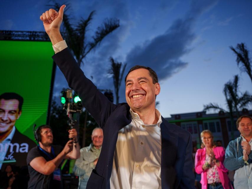 Juanma Moreno, el viernes, durante el acto de cierre de campaña del PP en Málaga.