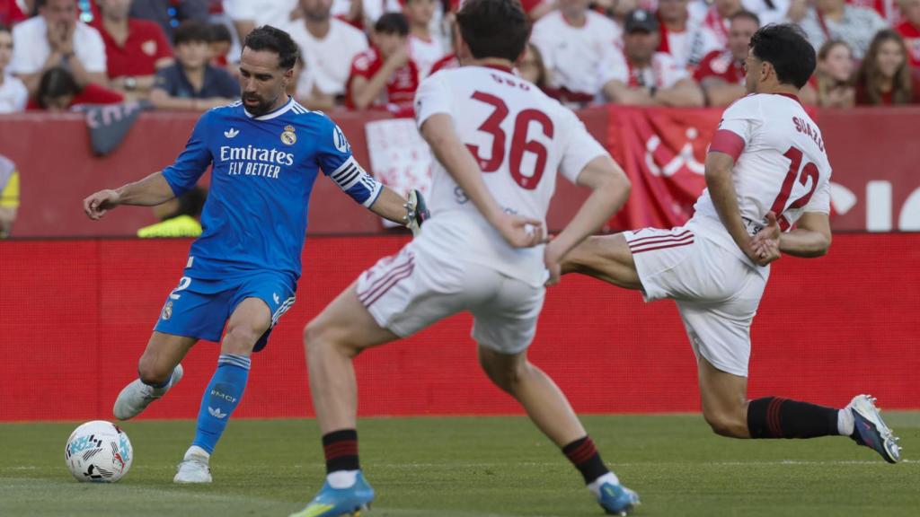 Dani Carvajal durante el partido de Liga Sevilla - Real Madrid.