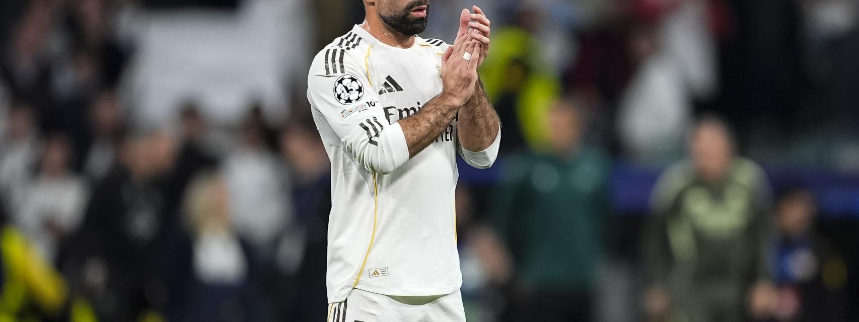 Dani Carvajal, con el Real Madrid en el Santiago Bernabéu.