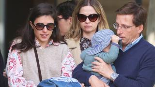 EuropaPress_7531601_jose_luis_martinez_almeida_teresa_urquijo_hijo_lucas_longines_global.jpg