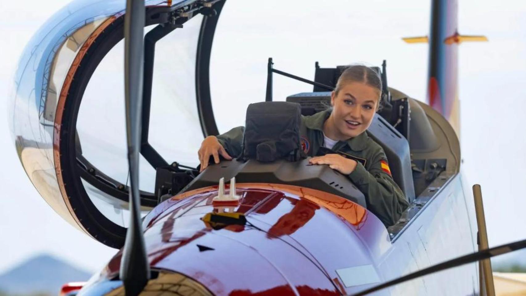 La Princesa de Asturias recibirá el curso de paracaidismo en la Base Aérea de Alcantarilla y saltará a 400 metros de altura