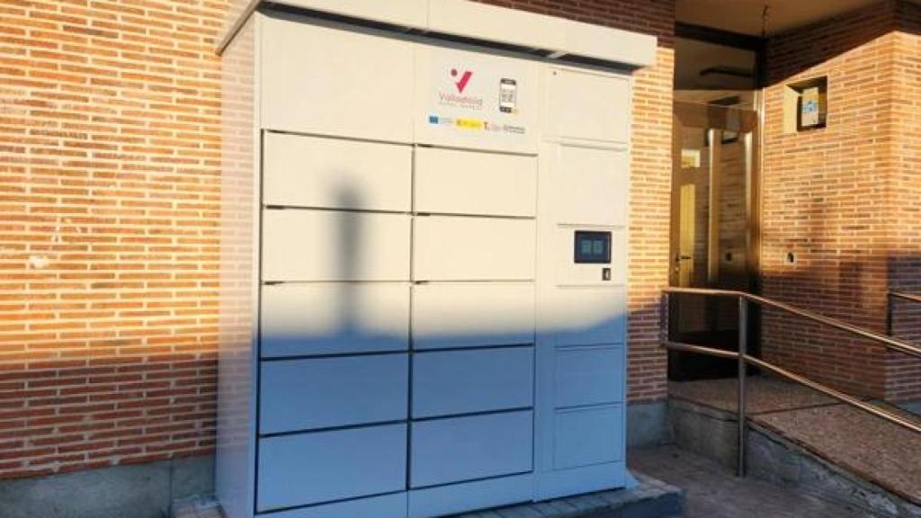Imagen de una de las taquillas instaladas en Viana de Cega.