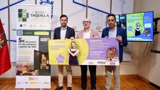 La Diputación de Valladolid y Fecosva lanzan la campaña Bono Taquilla y 'Esta primavera comprar en tu comercio vecino tiene premio'.
