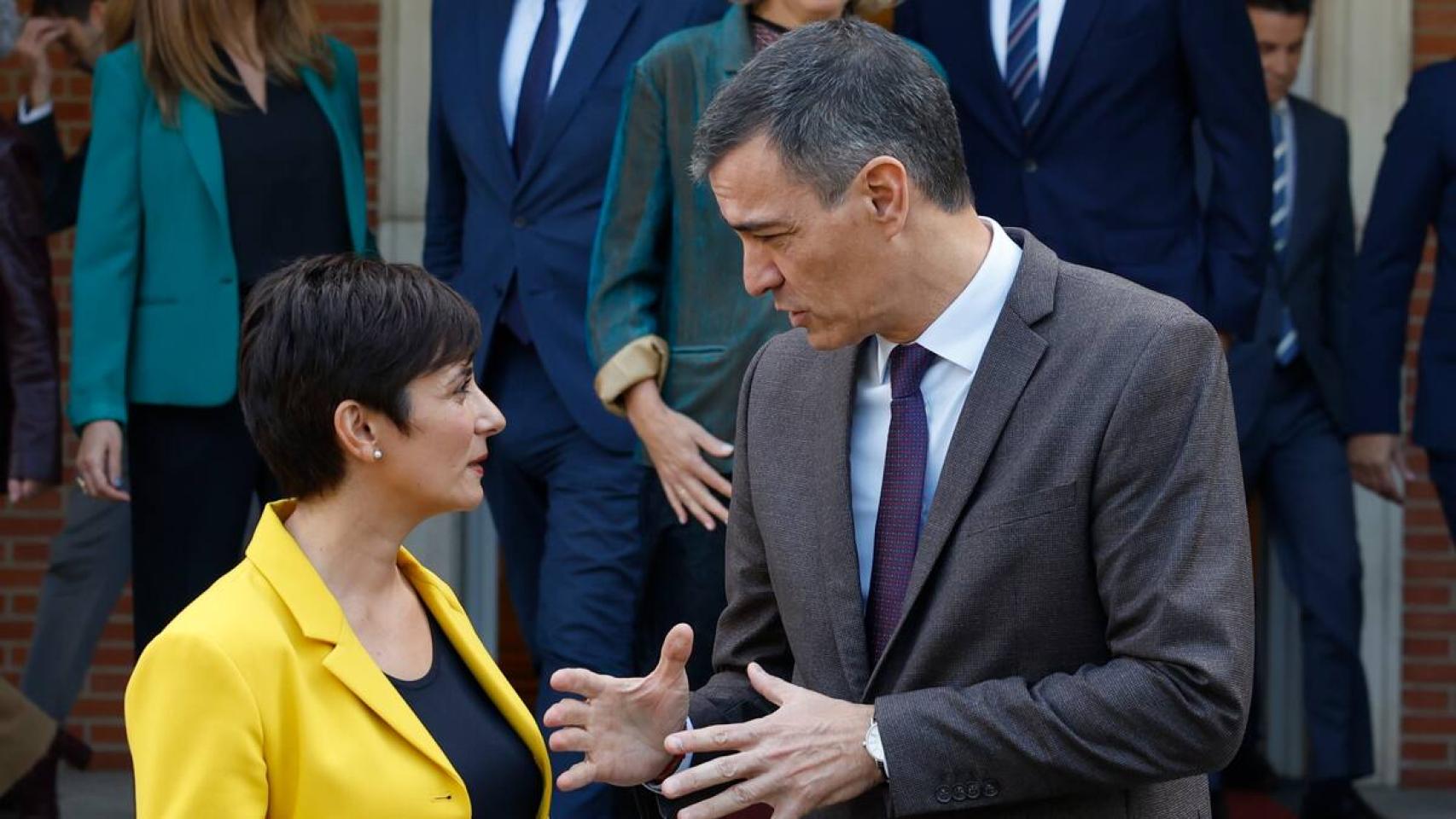 Pedro Sánchez e Isabel Rodríguez.