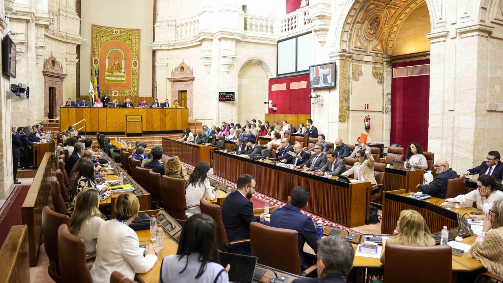 El Parlamento de Andalucía durante una sesión plenaria, en foto de archivo. 