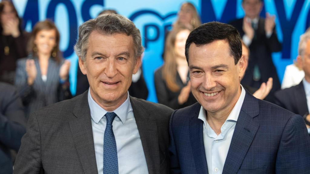 Alberto Núñez Feijóo y Juanma Moreno este lunes en Génova.