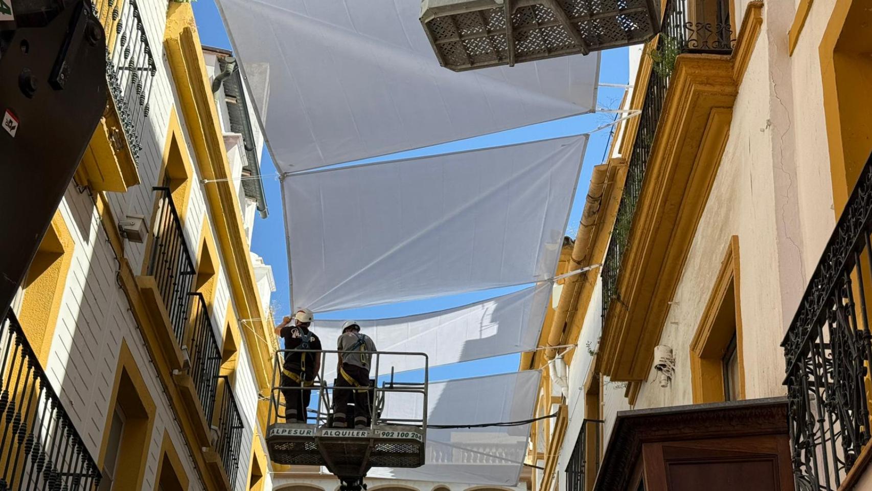 Imagen de la instalación de toldos.