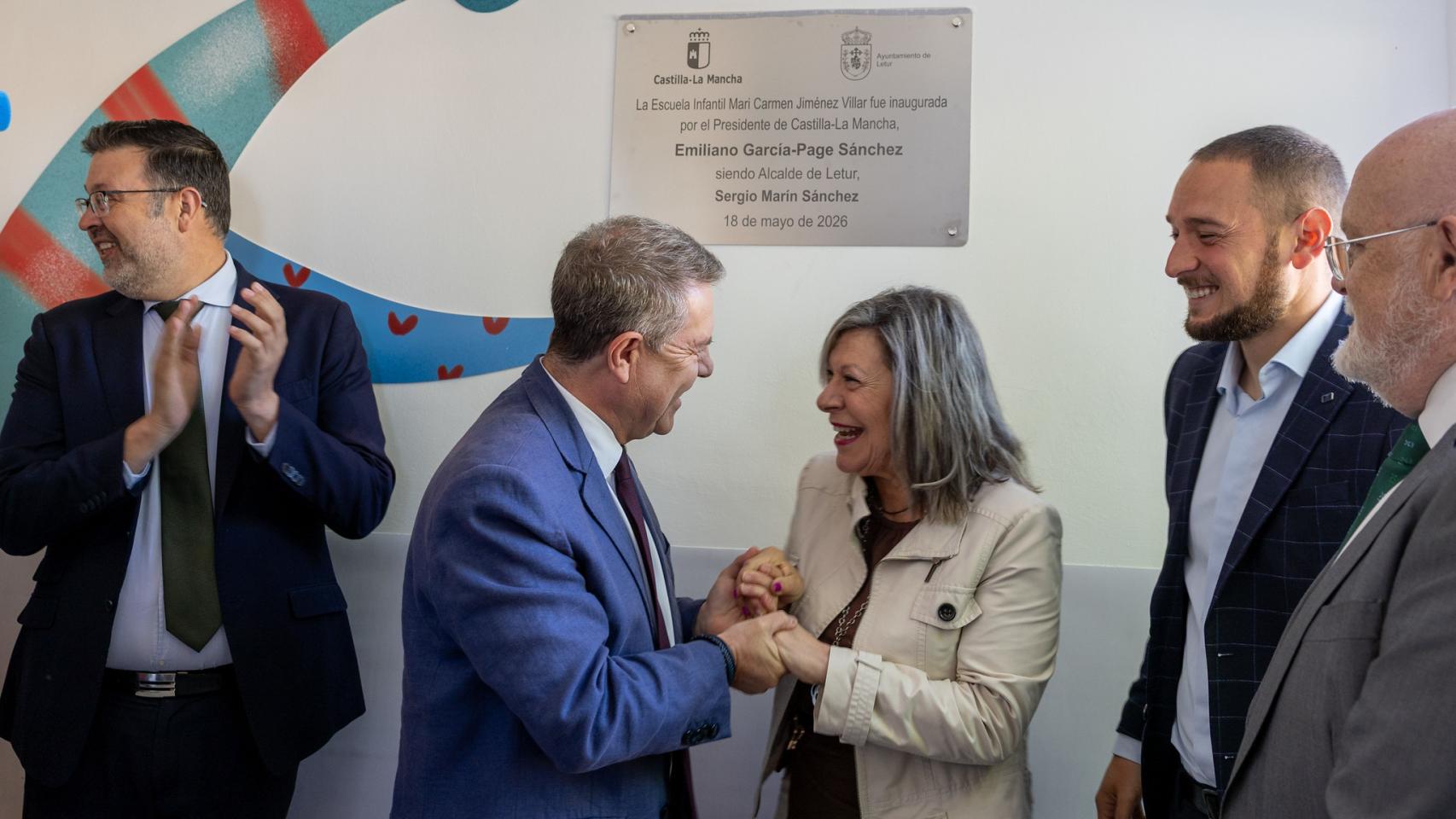 Emiliano García-Page ha inaugurado la nueva escuela infantil de Letur (Albacete).