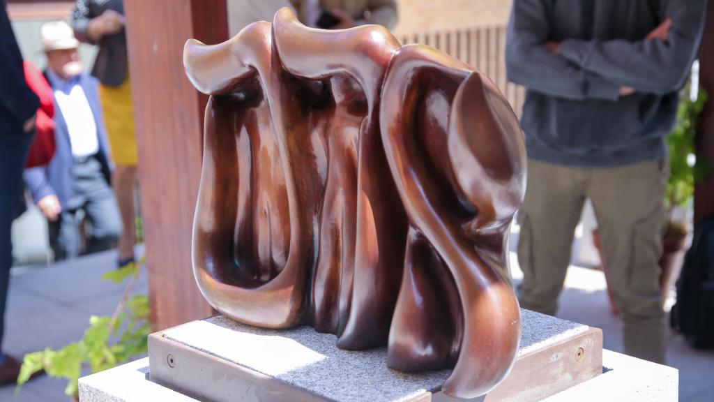 Escultura 'Adam' de Martina Lasry. Foto: Delegación del Gobierno. 