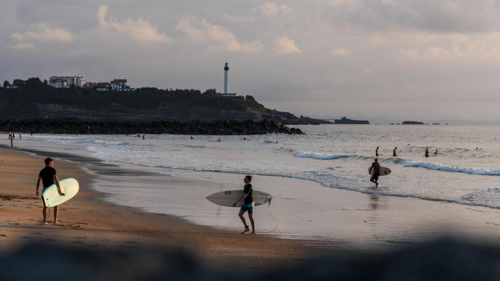 Una de las playas de Anglet al atardecer.