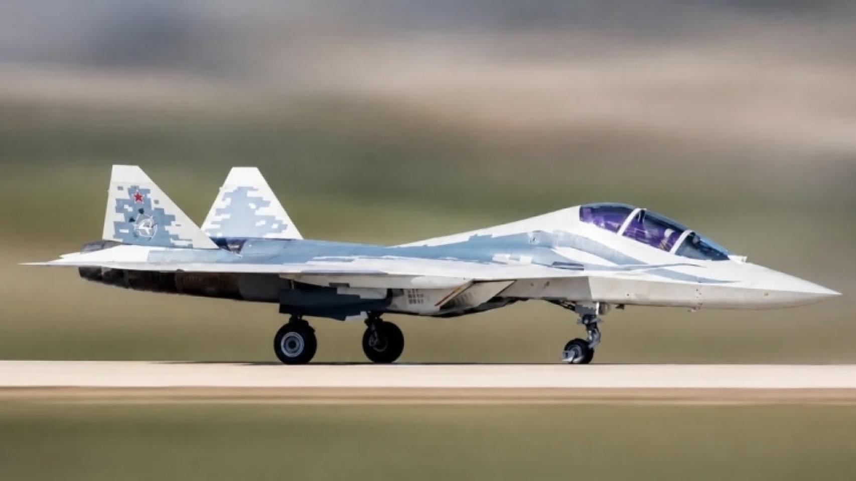 Versión biplaza del Su-57