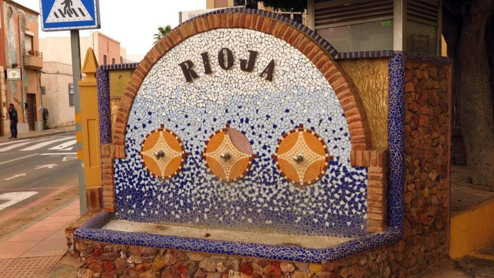 Una fuente ubicada en el municipio de Rioja (Almería).